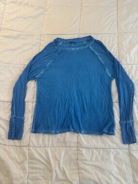 Zenana Blue Washed Women's Small Shirt Sccop Neck Thumb Hole Cuffs Top Casual